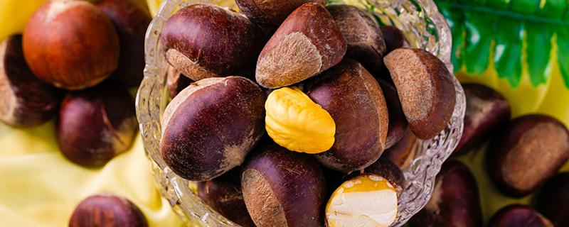 梦见剥板栗是什么意思 梦见剥板栗意味着什么